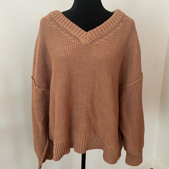 Free People Alli Cotton-Blend Oversized V-Neck Camel Brown Knit Sweater Sz S - Picture 1 of 12